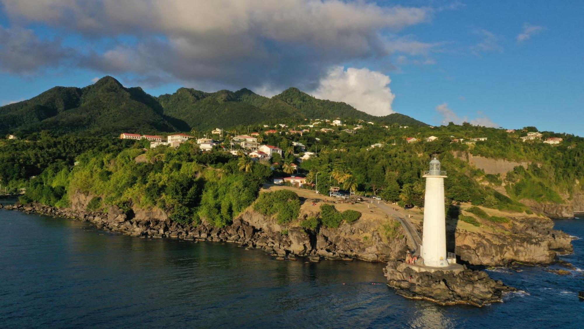 Kaz A Soley - Gite Vue Panoramique Sur La Mer - Plage A 500M Gourbeyre ภายนอก รูปภาพ