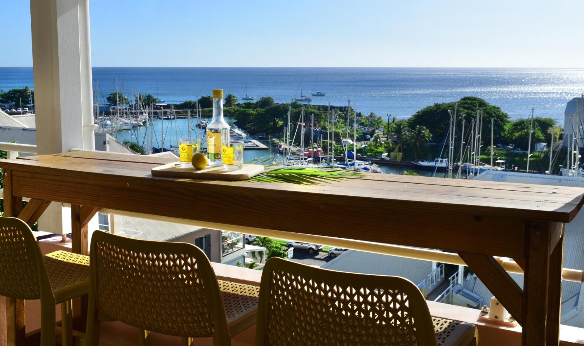 Kaz A Soley - Gite Vue Panoramique Sur La Mer - Plage A 500M Gourbeyre ภายนอก รูปภาพ