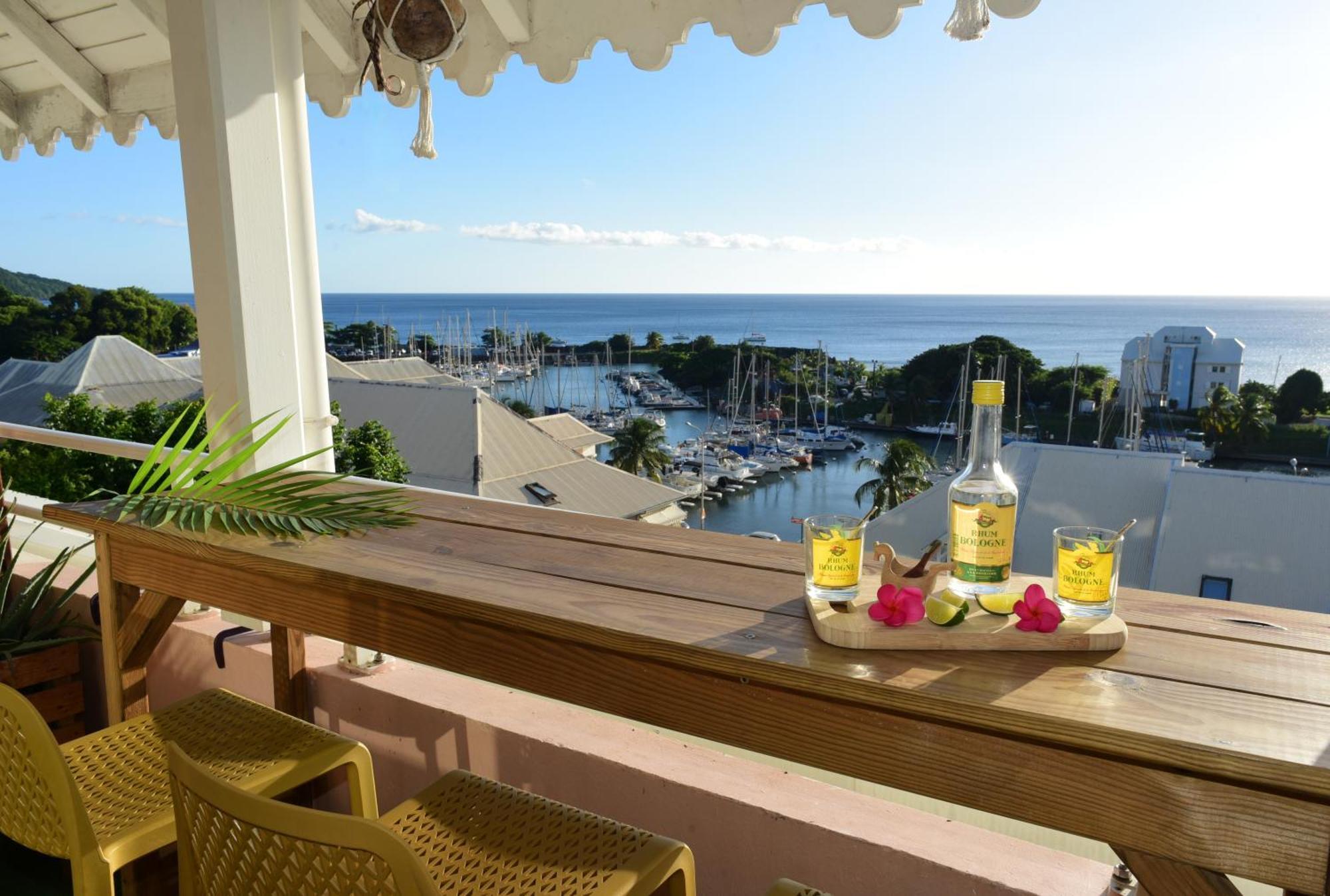 Kaz A Soley - Gite Vue Panoramique Sur La Mer - Plage A 500M Gourbeyre ภายนอก รูปภาพ